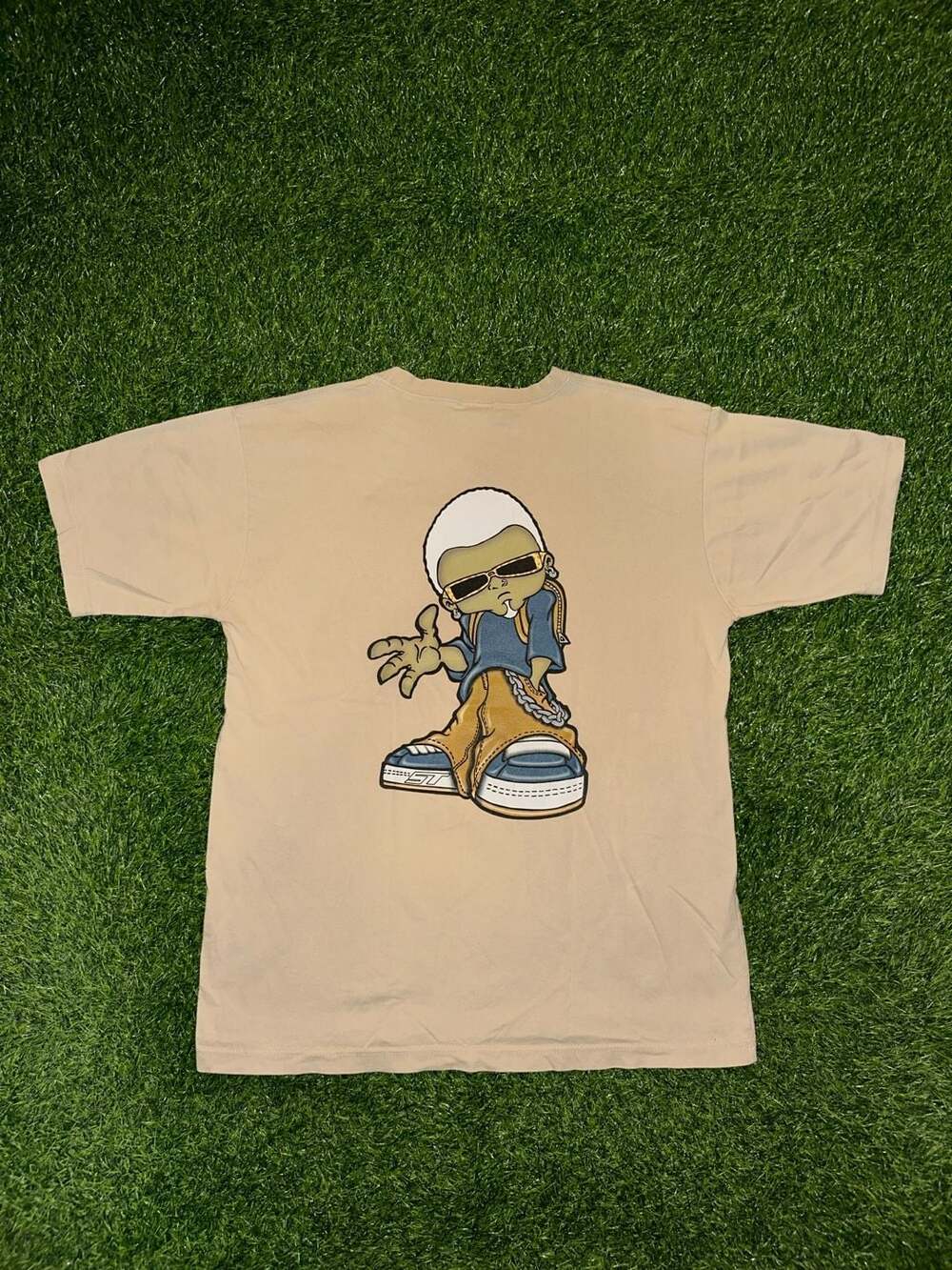 Vintage 90s Streetwear Graphic T-Shirt Tan